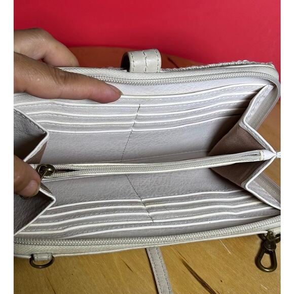 The Sak beige Leather small crossbody wallet - Picture 6 of 7